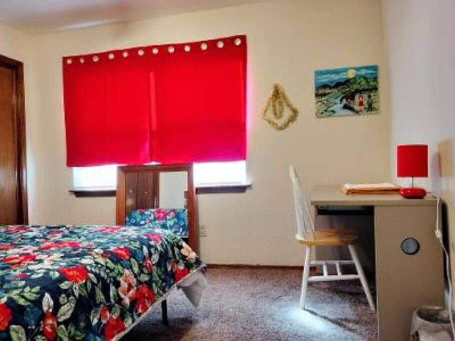 Golden Sunflower's Apt C